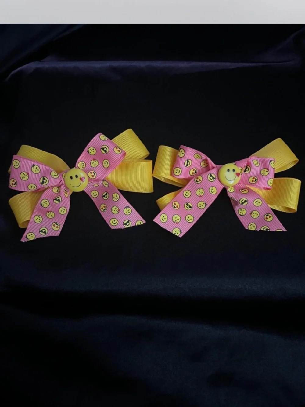 Happy Emoji inspired bows